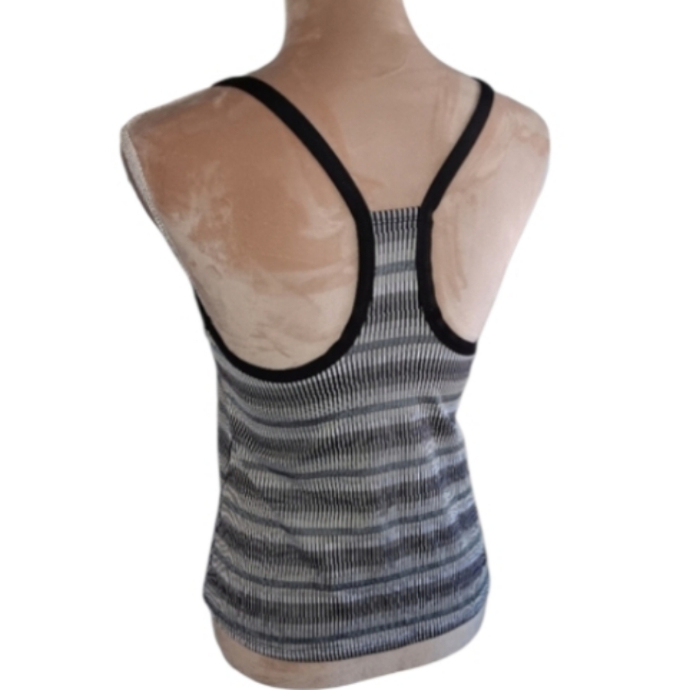 Nike ~ Women’s Striped Activewear Tank Top ~ Black & White ~ Medium - Picture 3 of 10